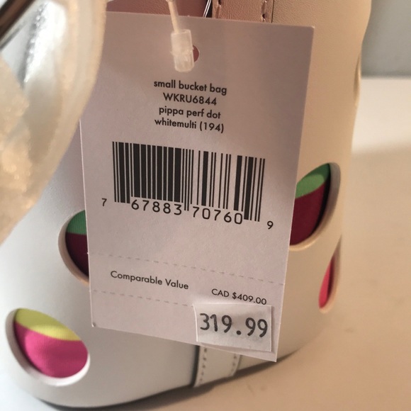 SOLD Kate Spade Small Bucket Pippa perf Dot White - Picture 4 of 9